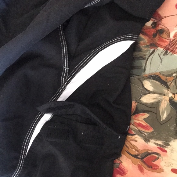 Nike swoosh swim shorts with white detailing - Picture 5 of 6